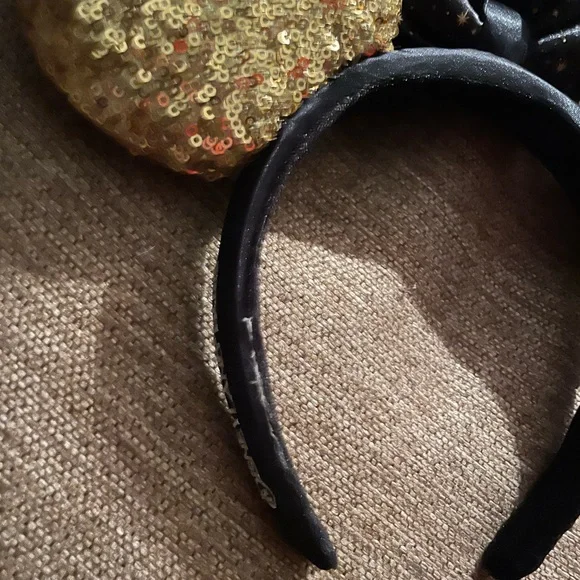 Disneyland Paris  30th Anniversary Gold Bow Sequin Headband Castle Tinkerbell - Picture 5 of 5